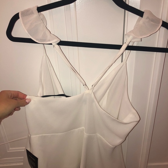 wrap blouse with ruffled shoulder - Picture 4 of 6